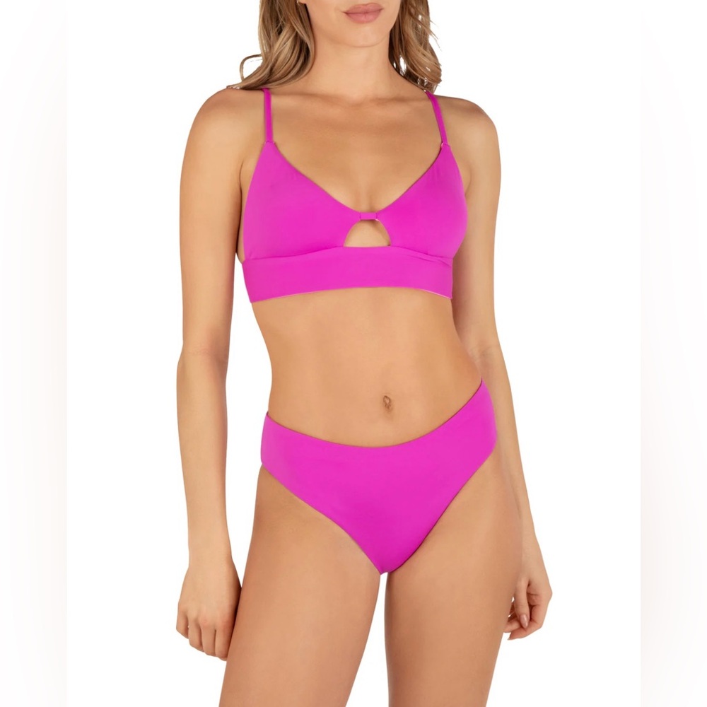 Hurley Women's Solid Rvsb Bralette Bikini Top Size Medium Fuchsia Pink